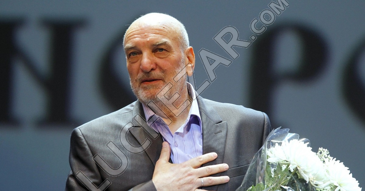 Алексей Петренко
