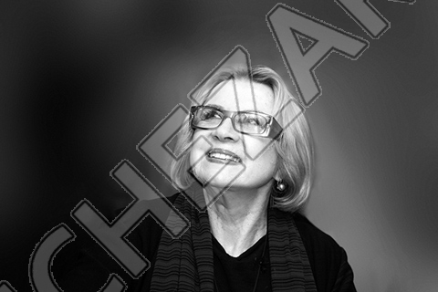 Алла Демидова
