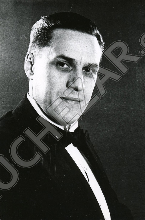 Алексей Иванов