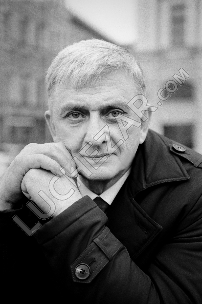 Анатолий Петров