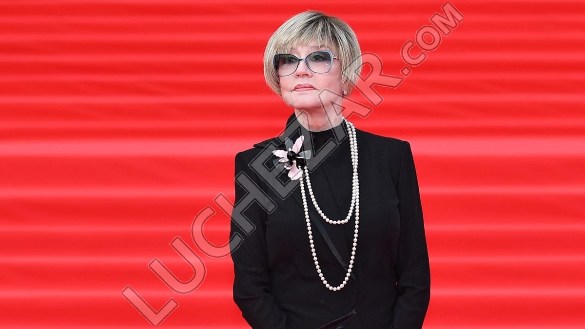 Вера Алентова