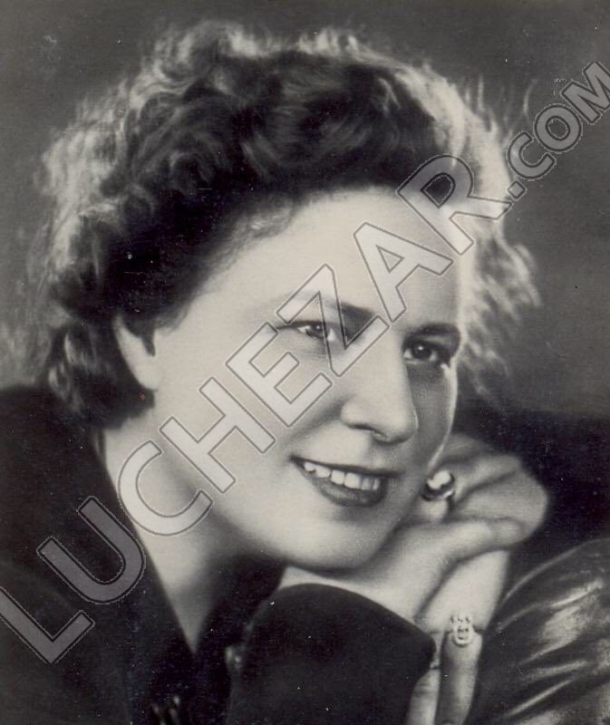 Алла Тарасова