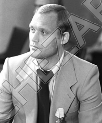 Владимир Петров