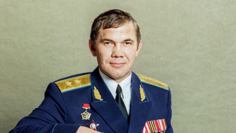 Александр Лебедь