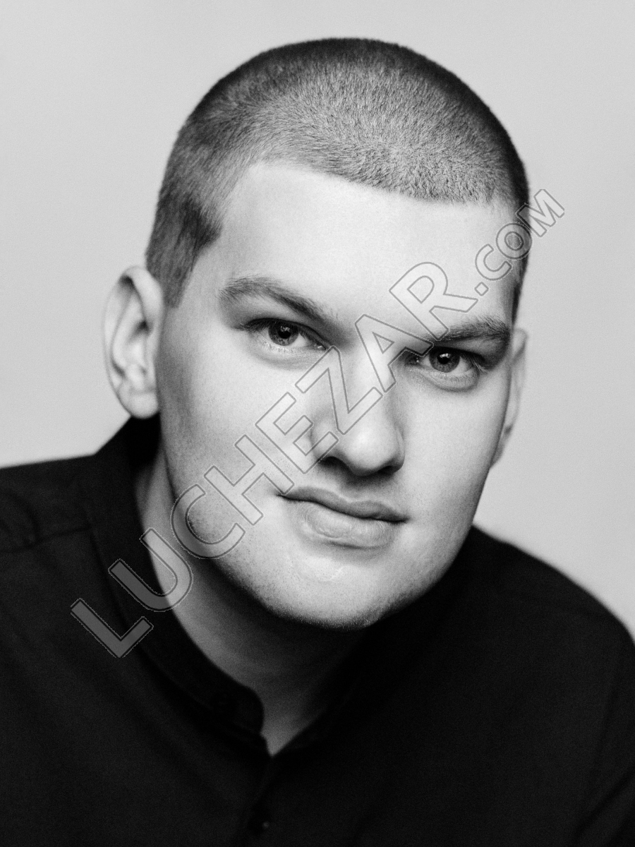 Андрей Максимов