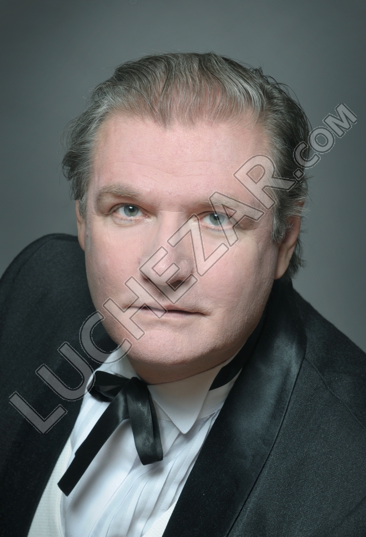 Владимир Симонов