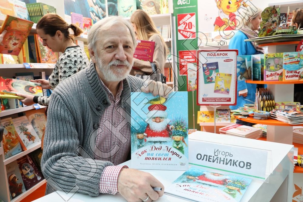 Игорь Олейников
