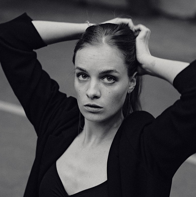 Анна Завтур