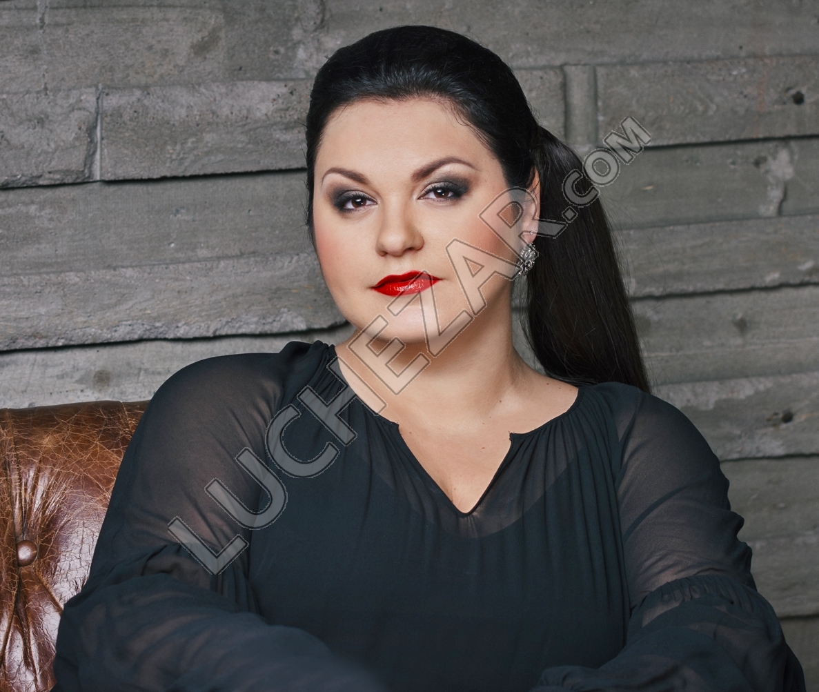 Олеся Петрова
