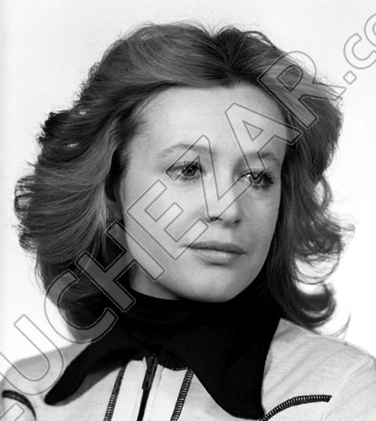 Марина Неёлова