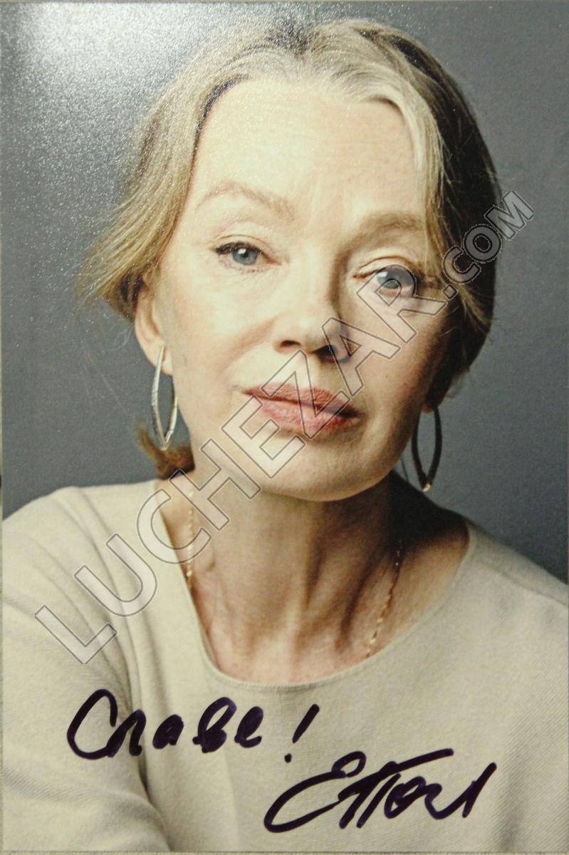 Елена Попова