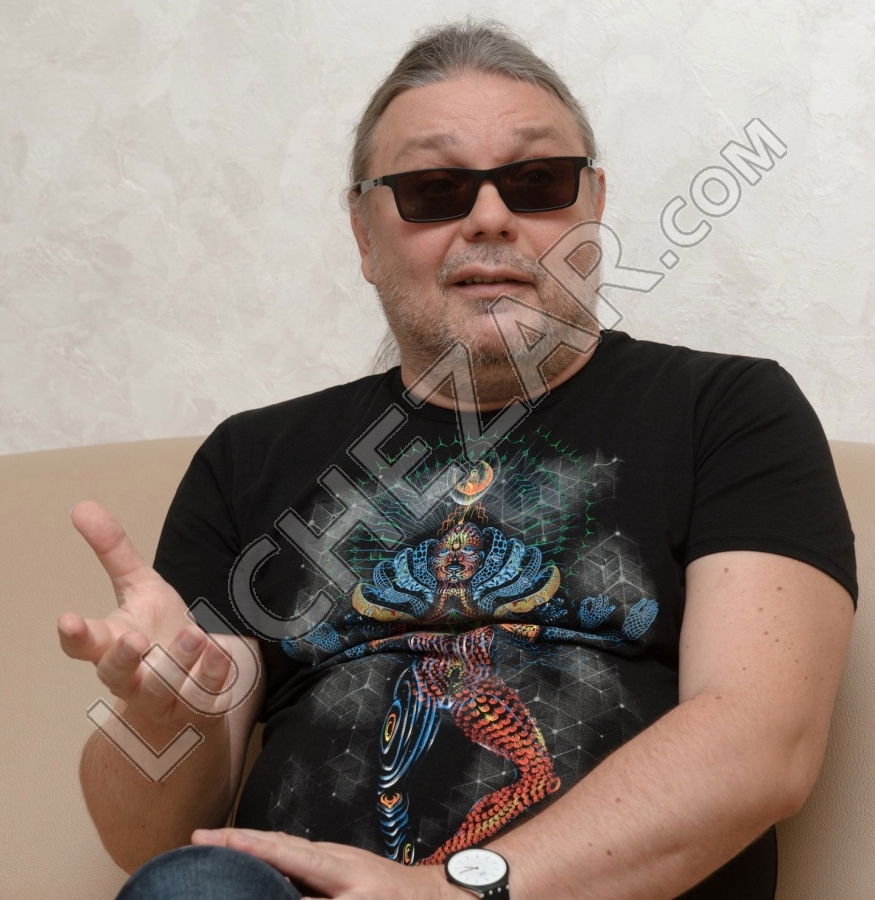 Владимир Захаров