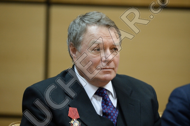Виталий Безруков