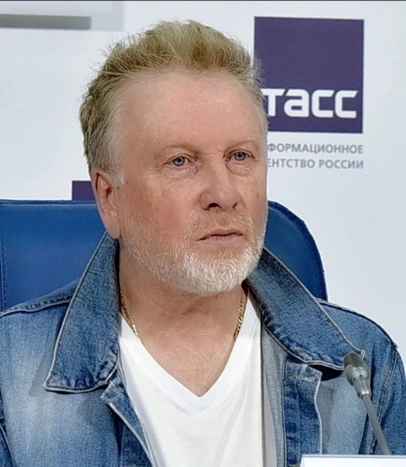 Андрей Батурин