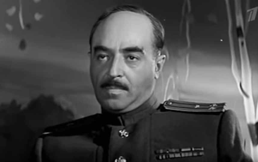 Владимир Этуш