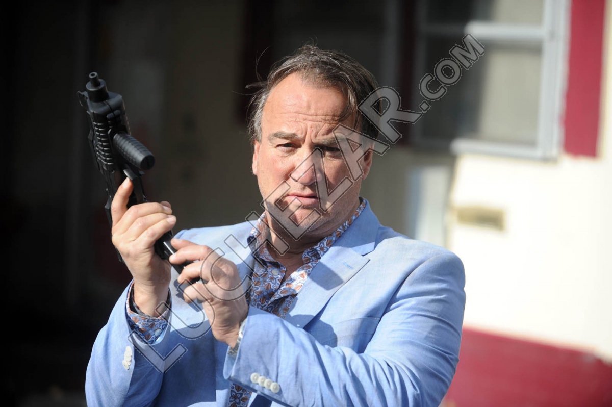 Джеймс Белуши (James Belushi)