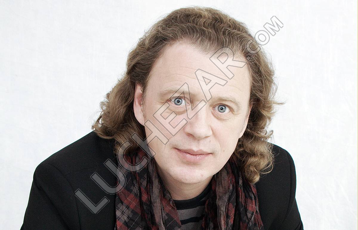 Олег Леушин