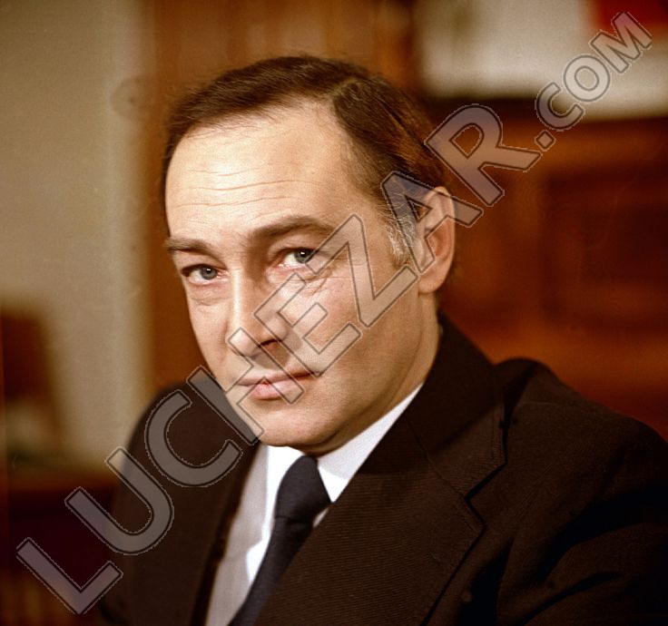 Вячеслав Тихонов
