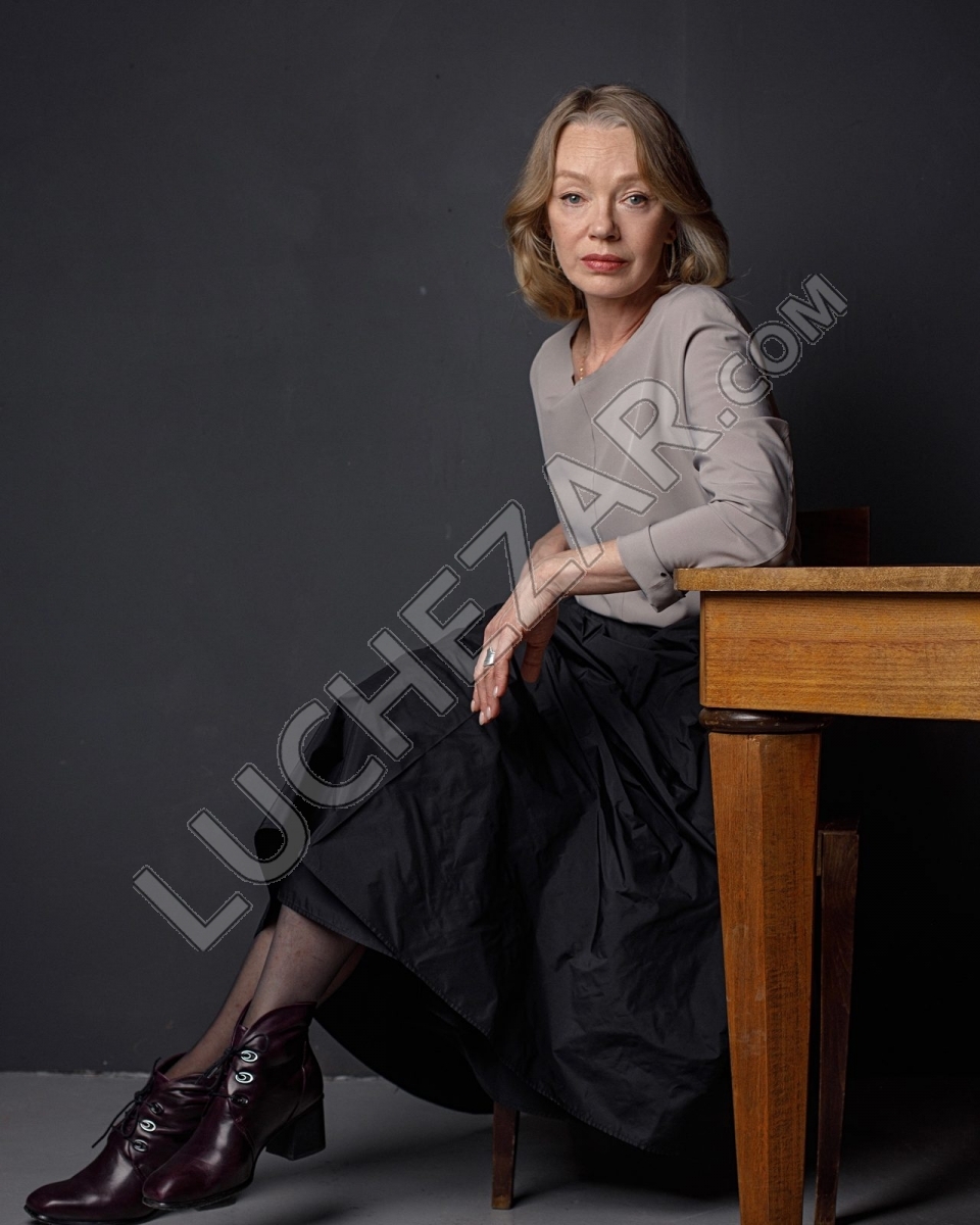 Елена Попова