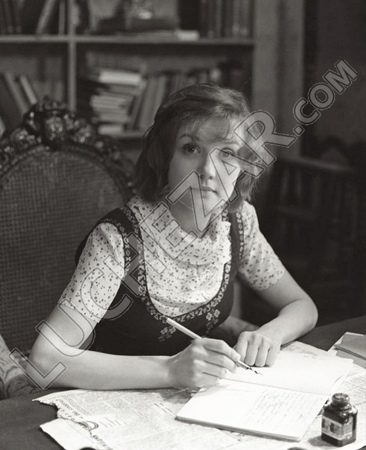 Вера Алентова