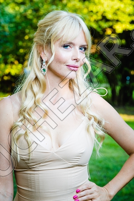 Анна Чурина