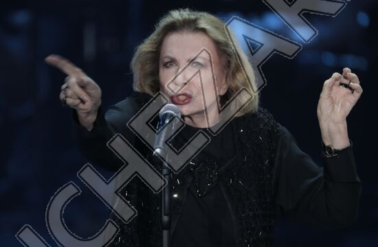 Алла Демидова