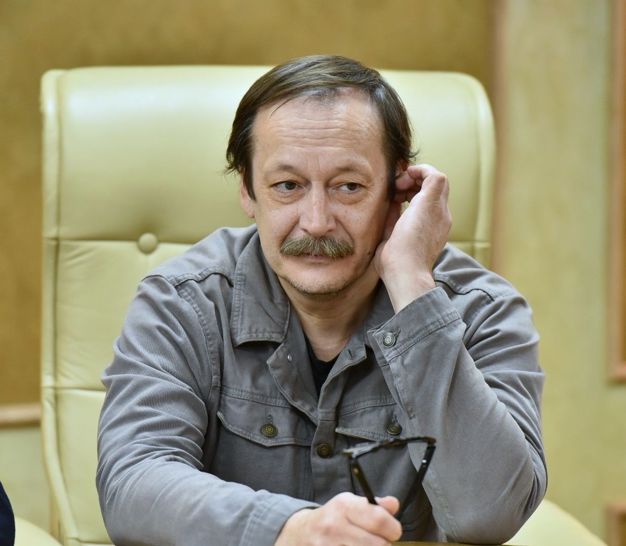 Владислав Ветров
