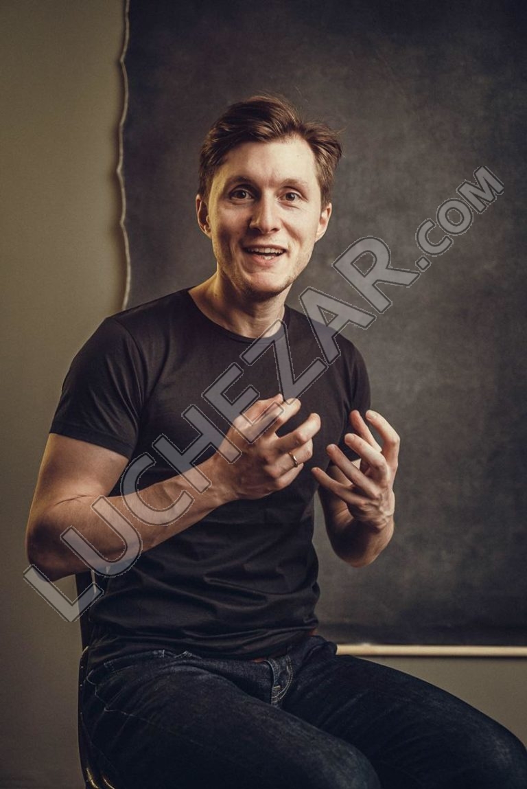 Олег Савцов