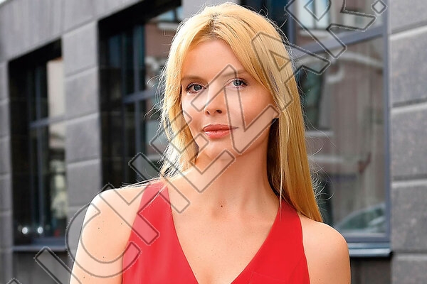 Анна Чурина