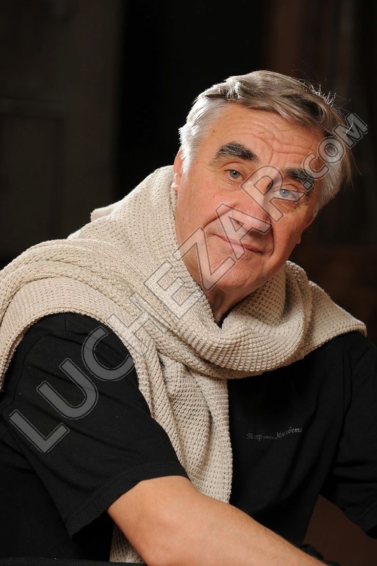 Анатолий Васильев