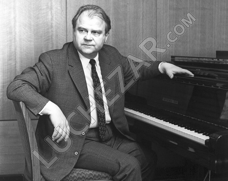 Тихон Хренников