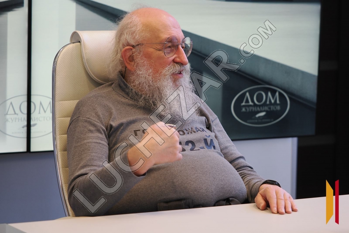Анатолий Вассерман