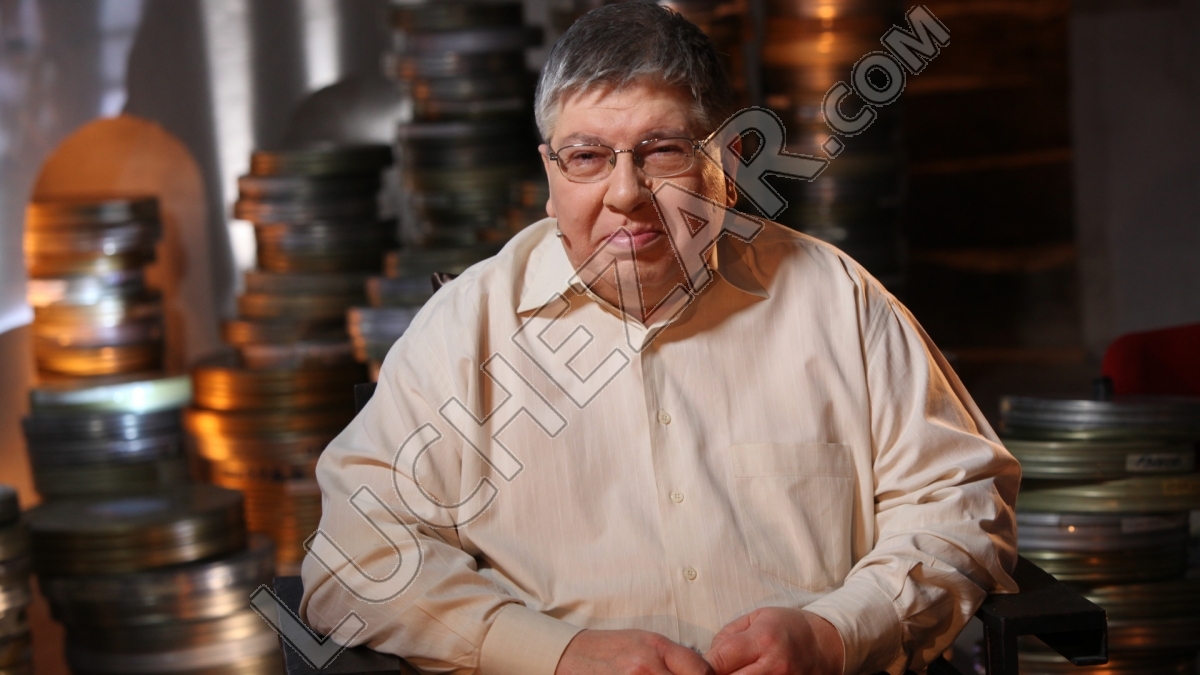 Кирилл Разлогов