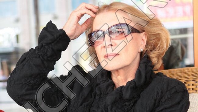 Алла Демидова